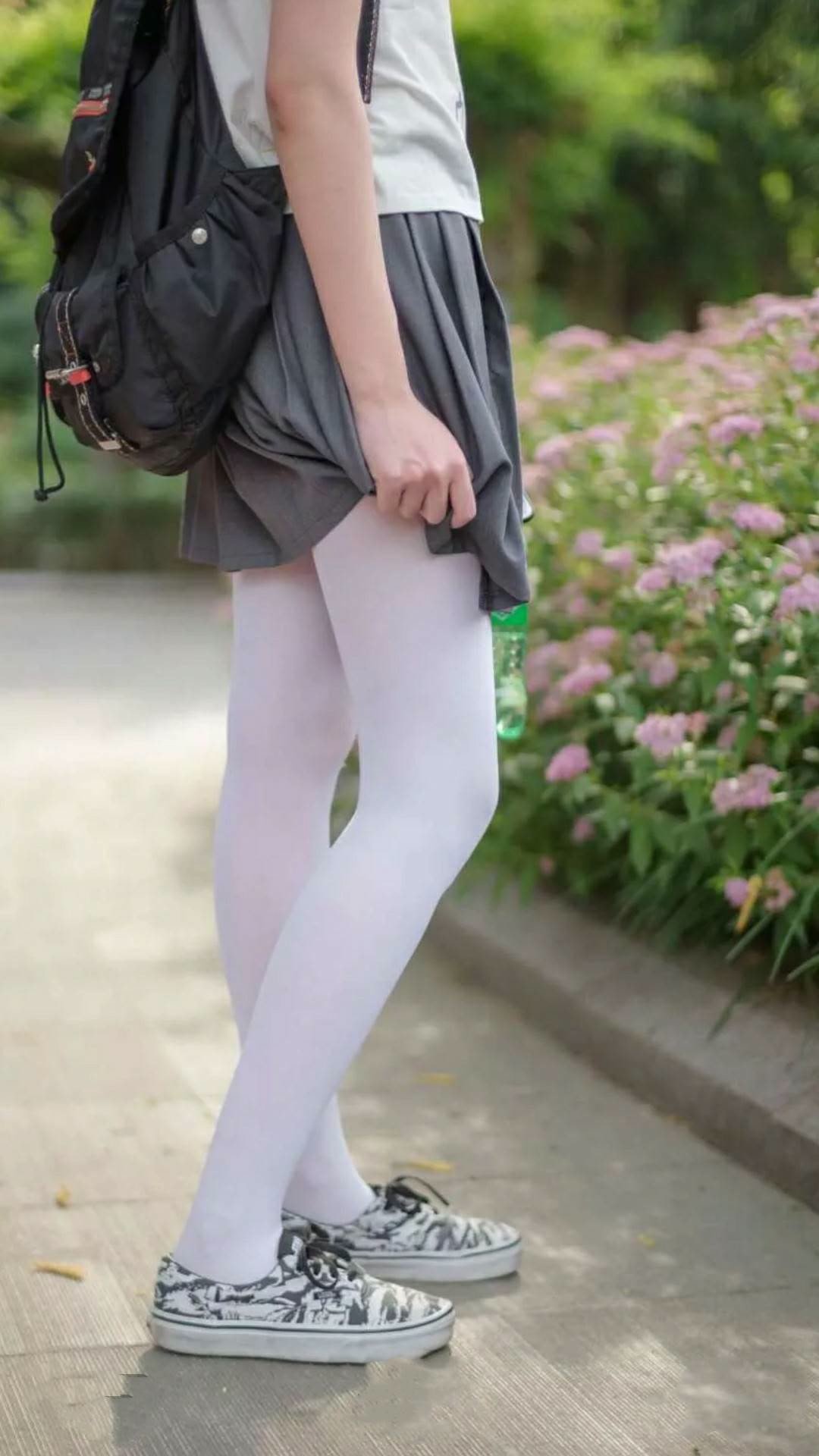 《电竞产业链中的“隐形冠军”：品牌与内容生产者》，电竞行业产品分析